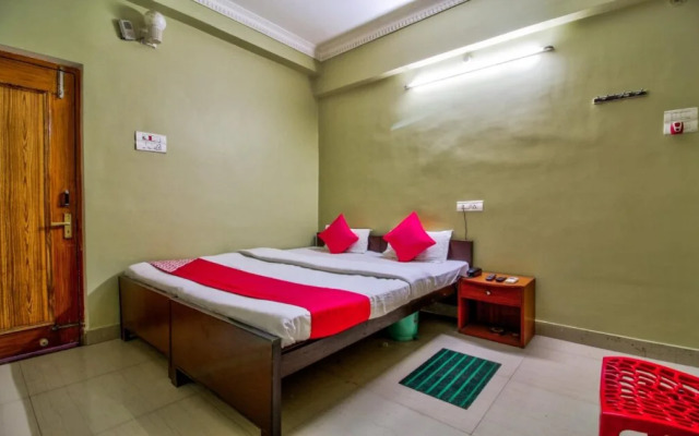 OYO 22434 Hotel Royal Arya