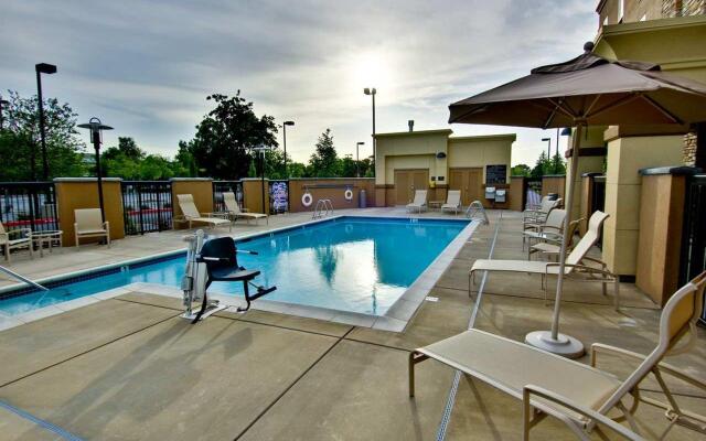 Hampton Inn & Suites West Sacramento