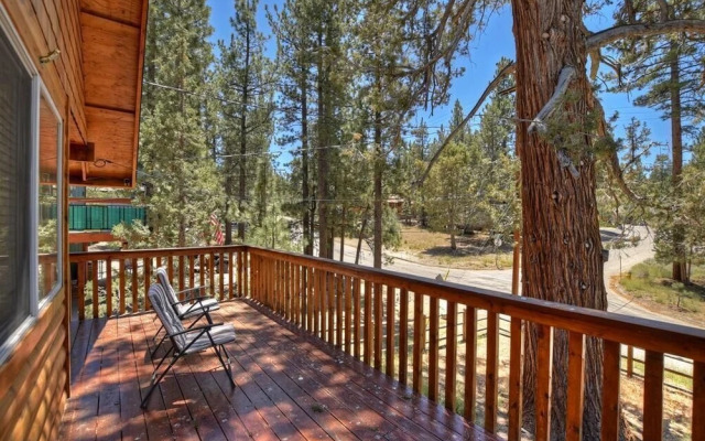 007 - The Log Cabin Getaway