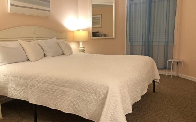 Ocean Creek South Tower #QQ1 Ocean View (P) by RedAwning