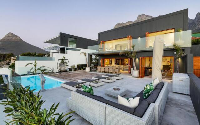 Jo Leo House by Totalstay