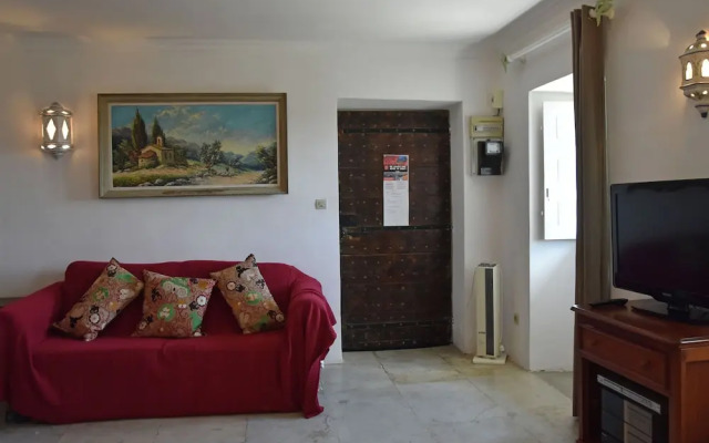 Magnificent Castle in Viols-le-fort With Swimming Pool