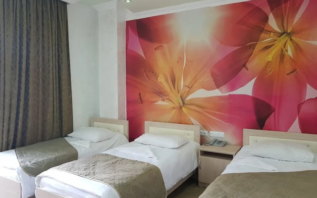 Royal Palace Hotel