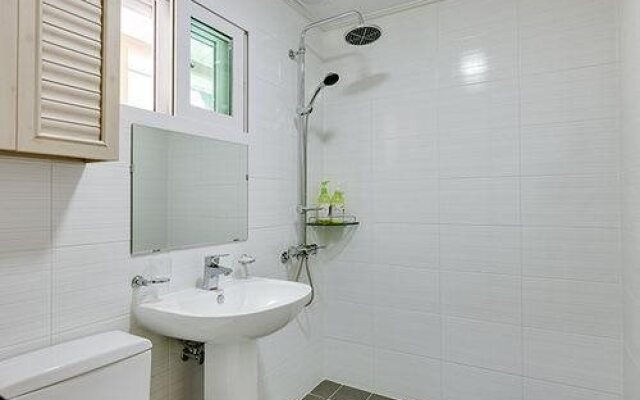 Kkeomeokda-ri Pension