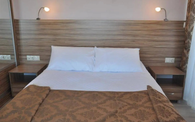 Dort Mevsim Suit Otel