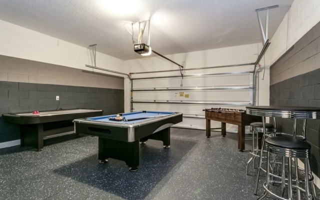 7028oakwood 6 Bedroom Villa by Redawning