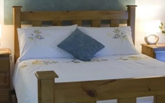 Linger Longer Vineyard Bed and Breakfast – Guest Rooms – Adelaide
