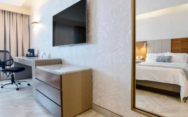 Plaza Diana Hotel - Image 4