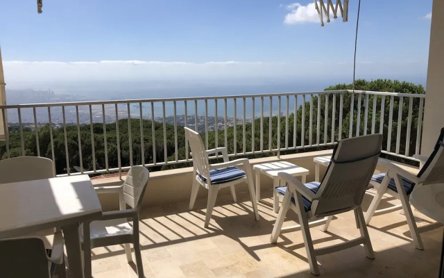 Splendid Valley & Sea View