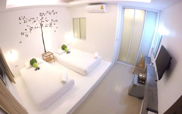 At We Patong hostel