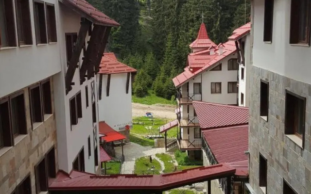 The Castle Complex - Apartment 401
