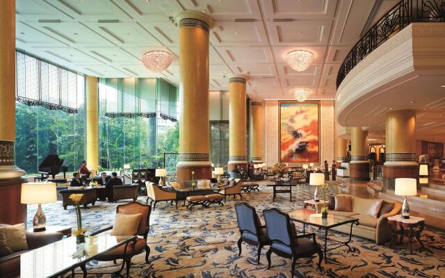 Makati Shangri-La, Manila