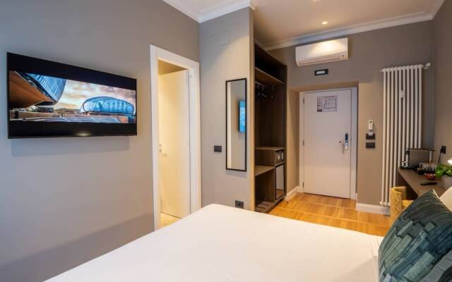 DOMUS 213 Guest House