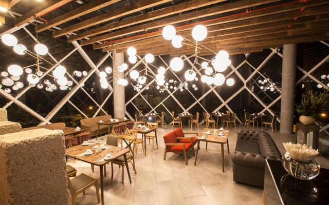 V Grand Hotel, a member of Radisson Individuals