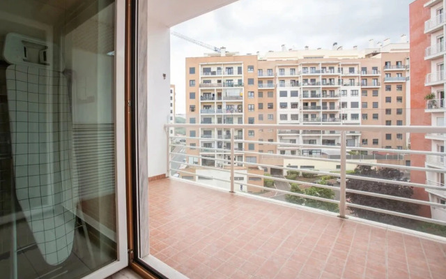Modern 2-bedroom Flat in Odivelas