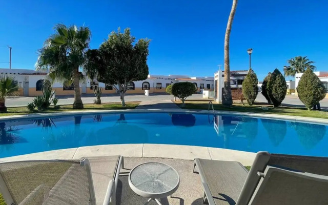 Mexican Ambience Townhome With Pool 28