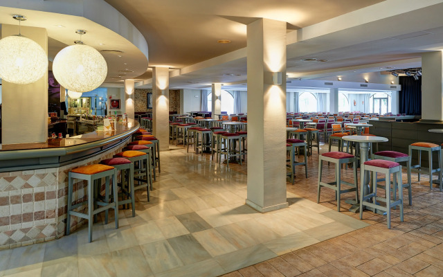 Protur Safari Park Aparthotel