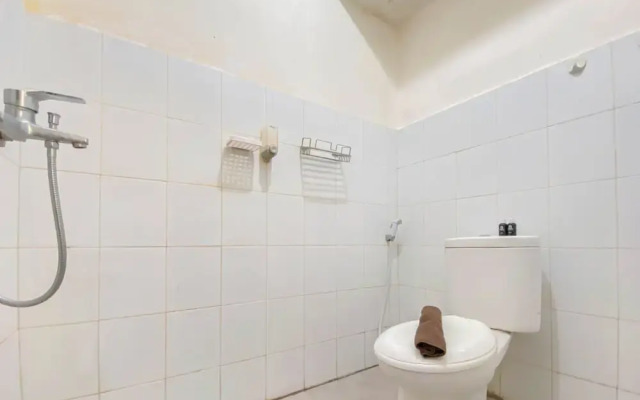 Great Deal Studio At Gateway Ahmad Yani Cicadas Apartment