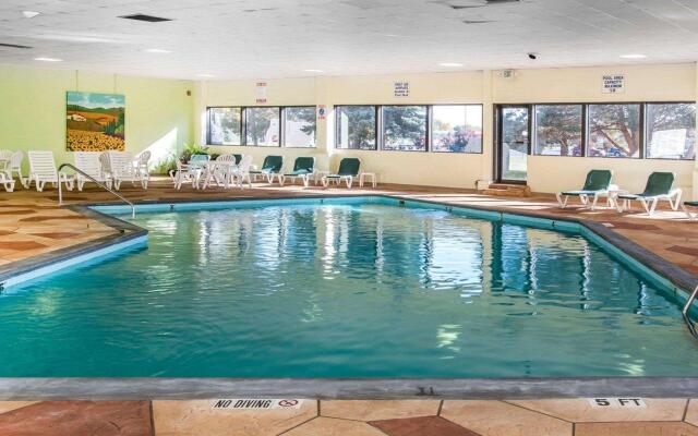 Quality Inn & Suites Escanaba North