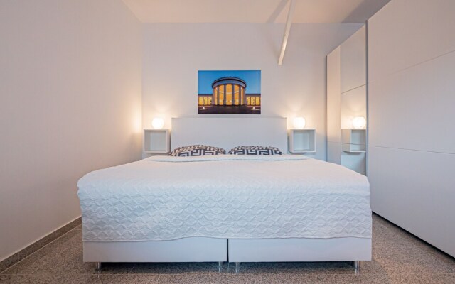 Relax Aachener Boardinghouse Main Train Station