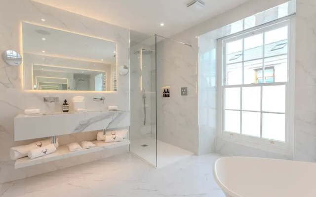 Suites at Derby House