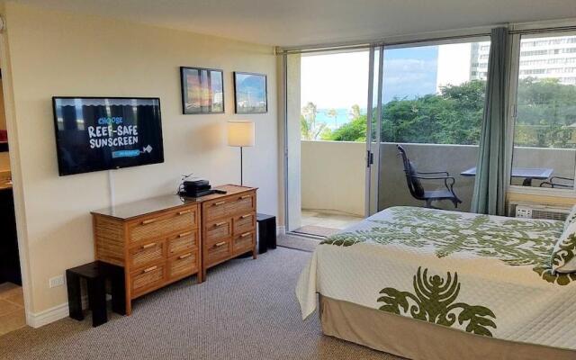 Diamond Head Beach Hotel 805