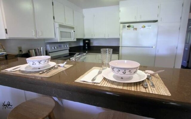 Condo With Great Sunsets and Golf Course Views