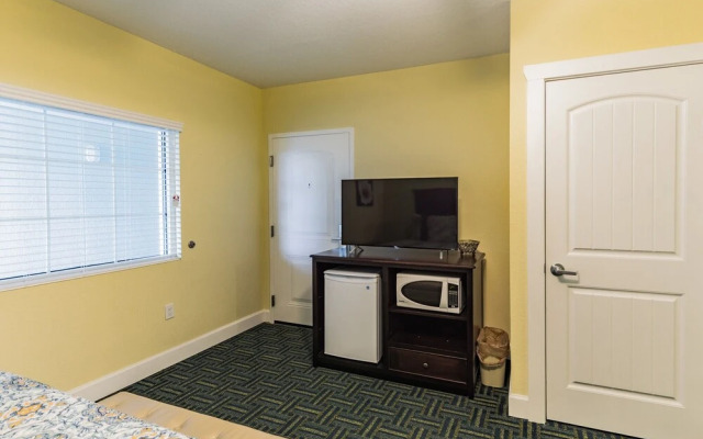 Harbourside Marker 33