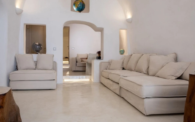 Globe Suites