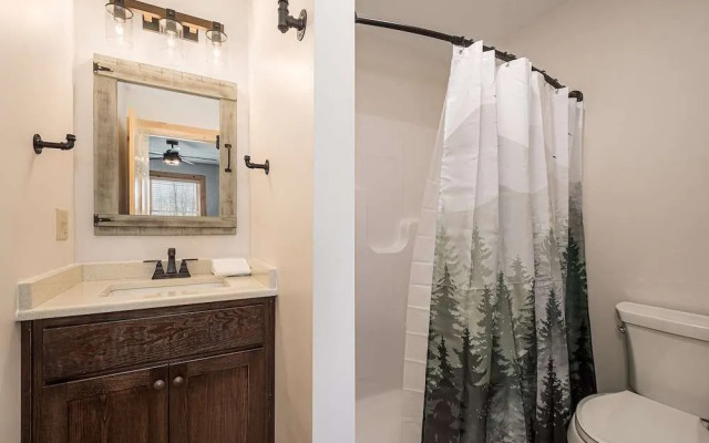 Mountain Crest Lodge