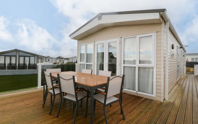 Seafront Holiday Home 2