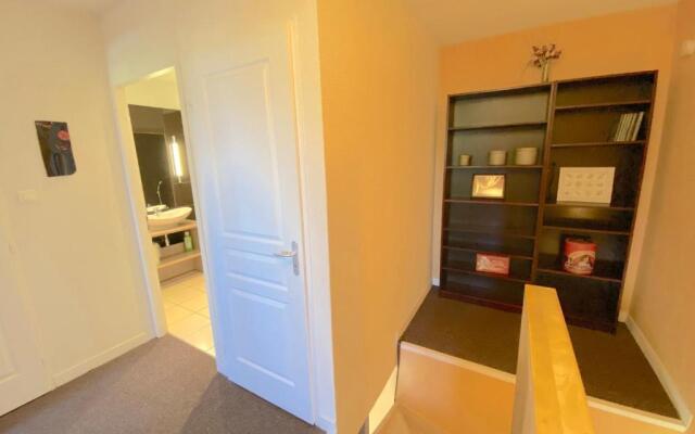 Duplex dans résidence avec Piscine et Sauna