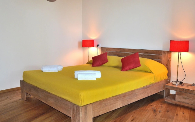 Villa il Cerro With Lake View