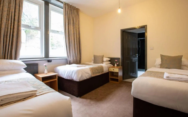Bluebird Hotel
