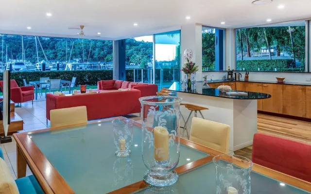 Pavillions 1 - Hamilton Island