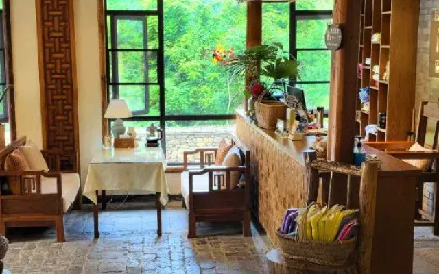 Yueshanju Hostel