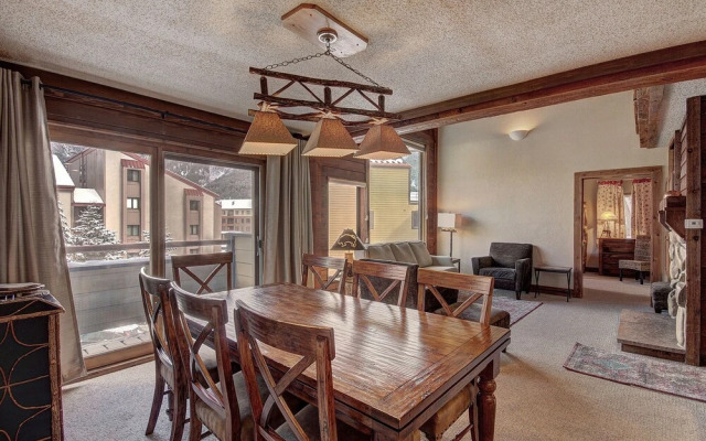 Nice Update Condo - Great Access to Superbee Lift in East Village - AN302 by RedAwning