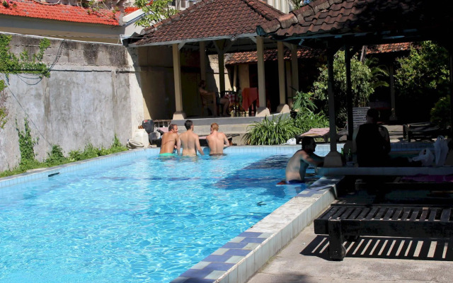 Hotel Ayu Beach Inn