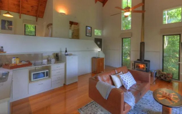 Misty View Cottages Montville