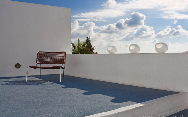 Cosmopolitan Suites