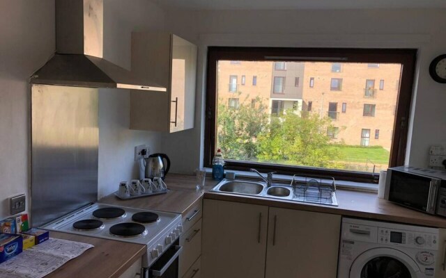 Stunning 2-bed Serviced Selfcatering Apartment
