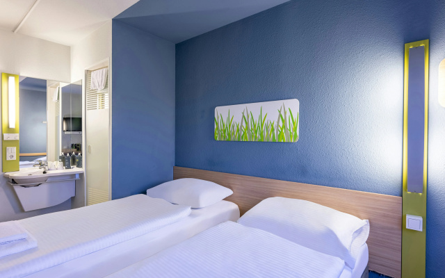 B&B HOTEL Dortmund-Airport - Image 7