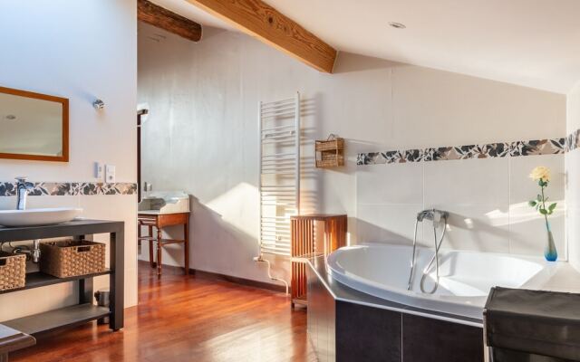 Elegant Holiday Home in Olonzac With Private Swimming Pool