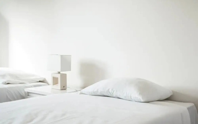 Peaceful and Serene 3 Bedroom Apartment in Lisbon