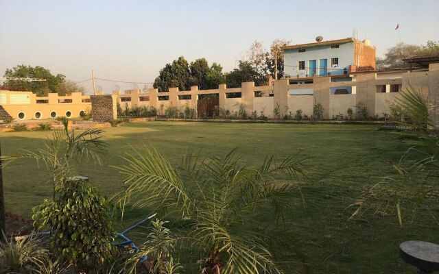 Hotel Ratan Royal Inn.