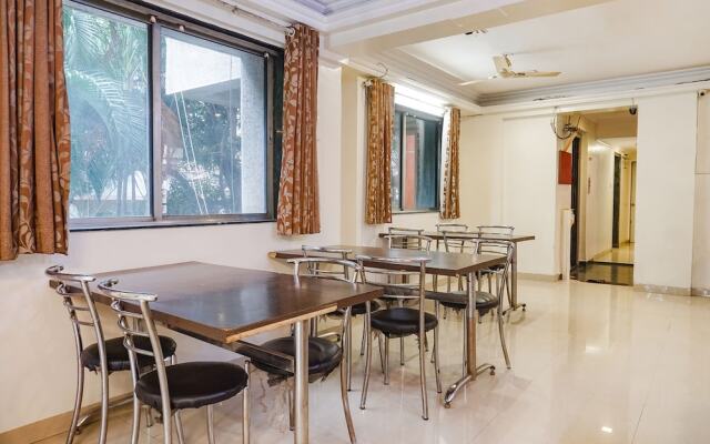 Fabhotel Royal Samrat