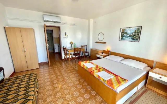 Apartment Luky 5