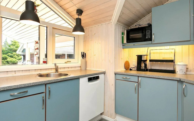 6 Person Holiday Home in Vaeggerlose