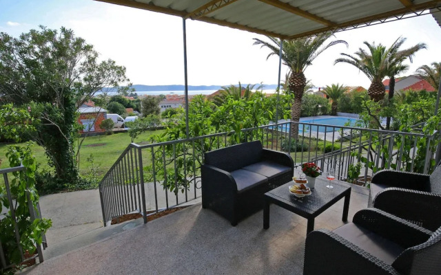 Luxury Holiday Home in Bibinje near Sea