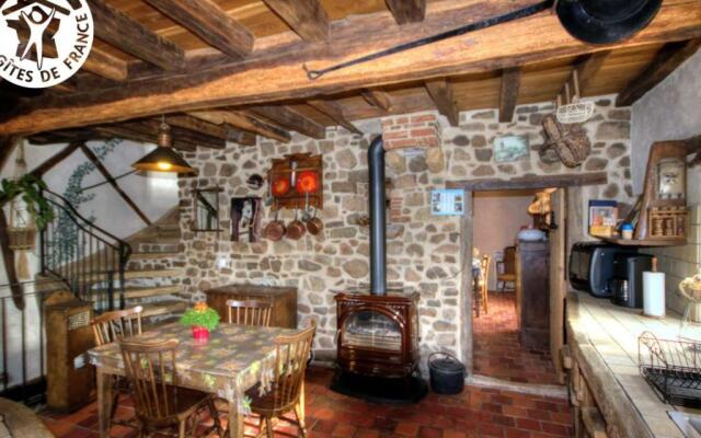 Gîte Chirassimont, 2 pièces, 4 personnes - FR-1-496-137